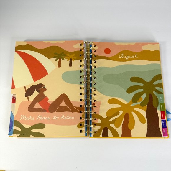 2023 Its All Out There Planner Weekly - Picture 8 of 10